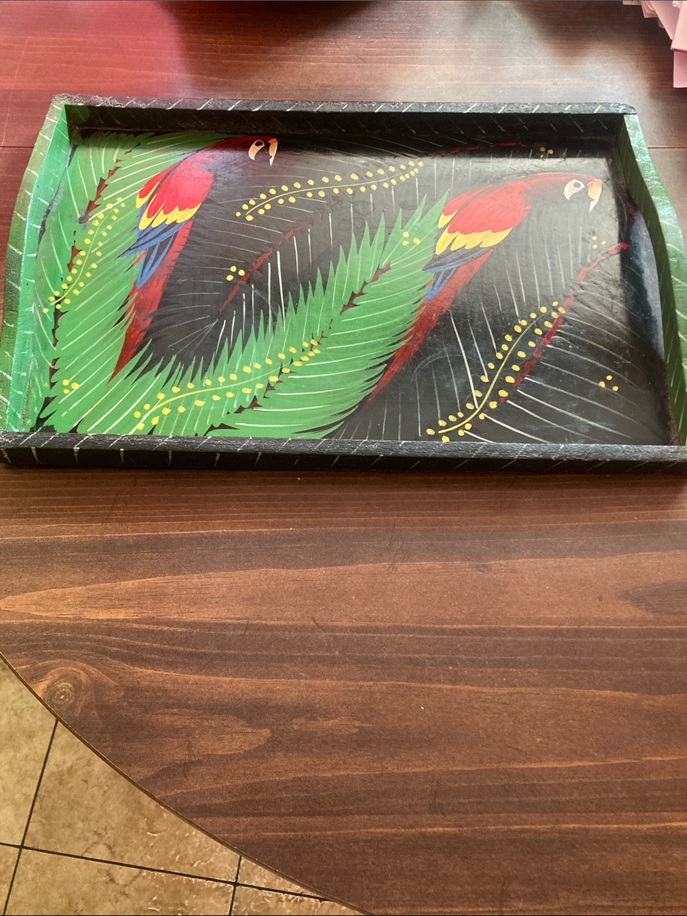 Fun Vtg. Hand-painted wood tray with 2 tropical scarlet macaw parrots in foliage